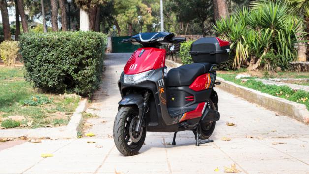 Η διάταξη αυτή συνοδεύεται από σύστημα ανάκτησης ενέργειας (regenerative), το οποίο ενεργοποιείται κατά το φρενάρισμα και συμβάλλει στη βελτίωση της αυτονομίας χωρίς να επηρεάζει τη λειτουργία του φρένου.