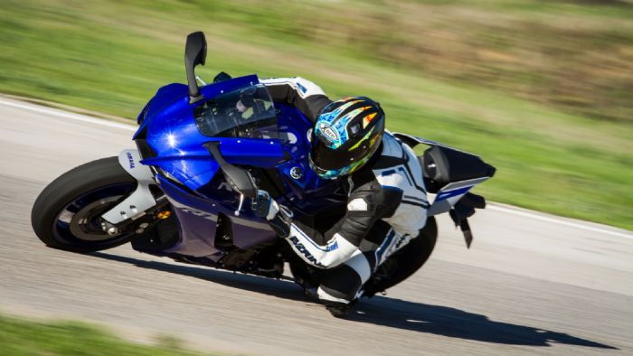 Yamaha R1: Test