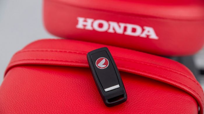 Παραμένει keyless ο κεντρικός διακόπτης. 