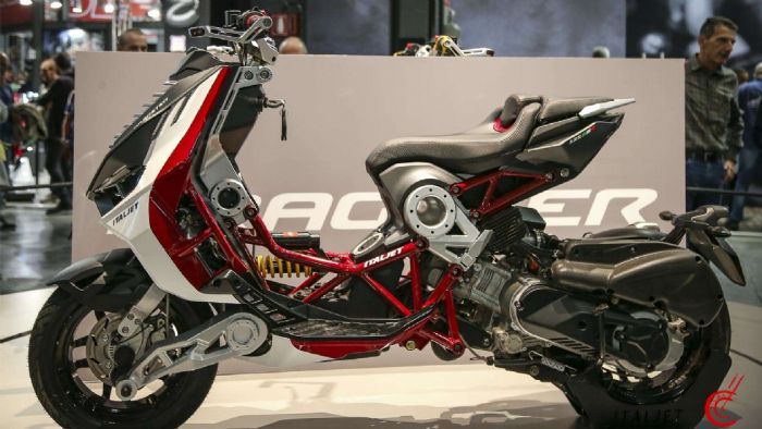 To Italjet Dragster στην έκθεση EICMA