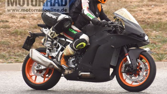 To φερόμενο ως το μελλοντικό KTM RC 990 (SB-Medien)