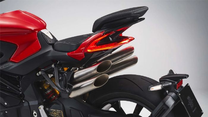 Αυτό το look πίσω μέρους δεν το μπερδεύεις με τίποτα. 