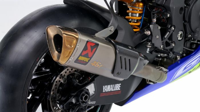 Ειδική εξάτμιση Akrapovic.