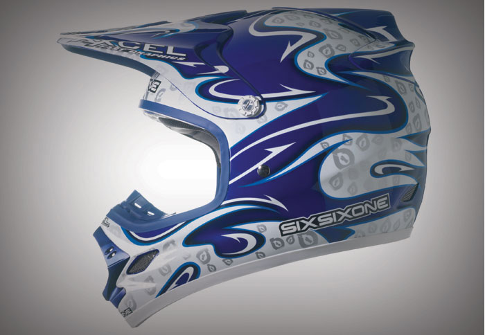 MX κράνος από τη Sixsixone