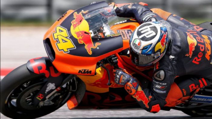 Ο Pol Espargaro πάνω στην RC16