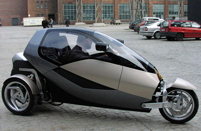 Hλεκτρικά 2τροχα & 3τροχα ετοιμάζει η BMW 