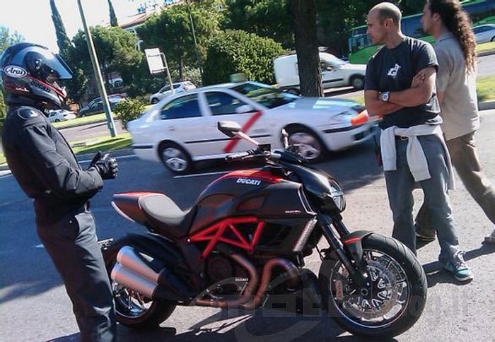 Νέα photo από το Ducati Diavel 