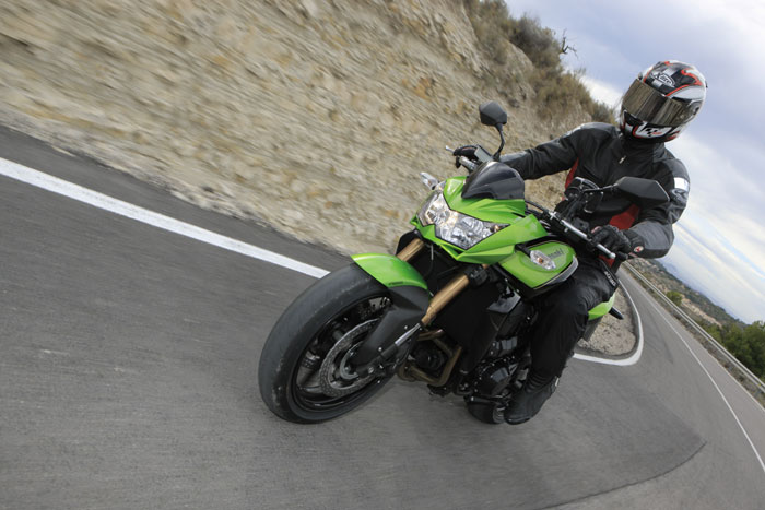 Αποστολή στην Ισπανία: Kawasaki Z750R