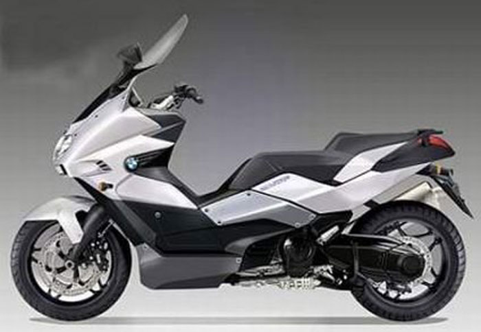 Νέα σενάρια για BMW mega-scooter 