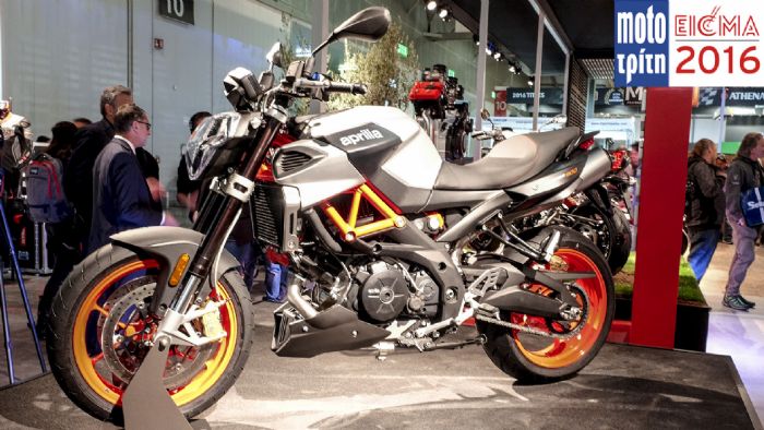 Το Aprilia Shiver 900, στο περίπτερο της EICMA, μέσα από τον δικό μας φακό! 