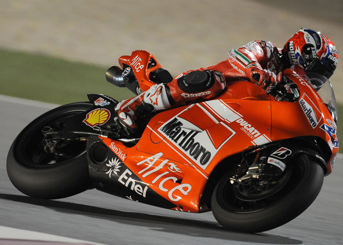 MotoGP: 1ος ο Stoner στο Qatar MotoGP: 1ος ο Stoner στο Qatar