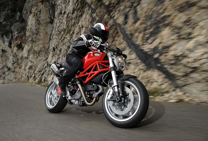 Νέο Ducati Monster 796 Νέο Ducati Monster 796