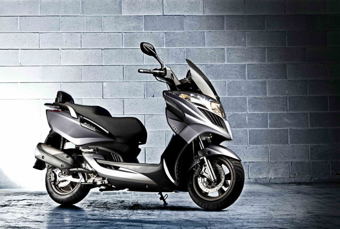Το νέο Kymco Grand Dink 300i Το νέο Kymco Grand Dink 300i
