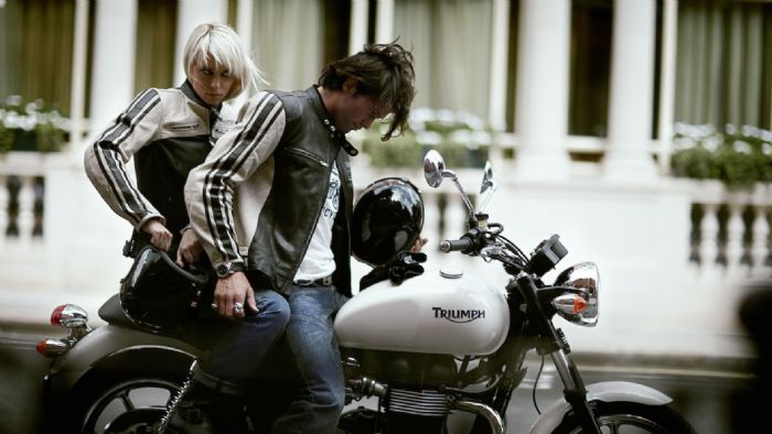 10 επώνυμα χειμερινά μπουφάν μέχρι 200 ευρώ 10 επώνυμα χειμερινά μπουφάν μέχρι 200 ευρώ