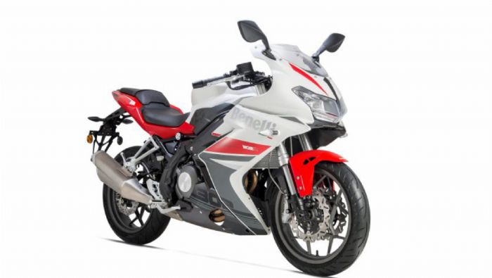 Το νέο Benelli 302R Euro4