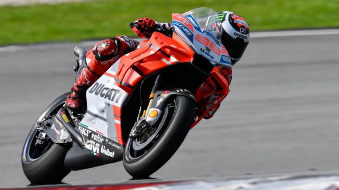 Η GP18  ταιριάζει περισσότερο στο οδηγικό του στιλ.