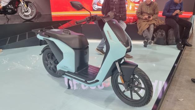 Eicma 2022: Vmoto F01 2023 Eicma 2022: Vmoto F01 2023