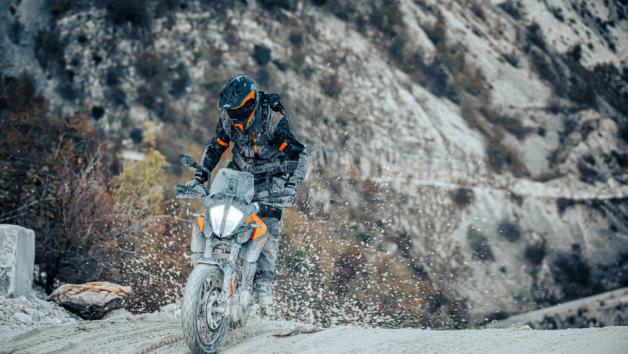 Νέο KTM 390 Αdventure: Έρχεται με ακτινωτούς τροχούς