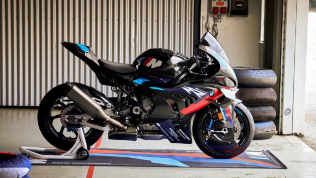 Νέες BMW M 1000 RR και M 1000 R: Τίγκα στο ανθρακόνημα Νέες BMW M 1000 RR και M 1000 R: Τίγκα στο ανθρακόνημα