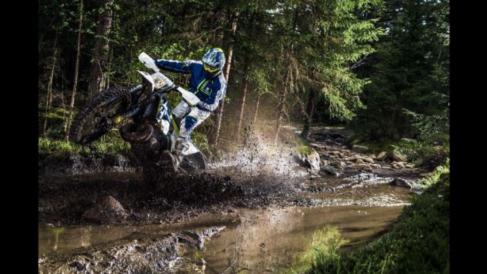 Οι Husqvarna TE 250i και 300i με ηλεκτρονικό ψεκασμό Οι Husqvarna TE 250i και 300i με ηλεκτρονικό ψεκασμό