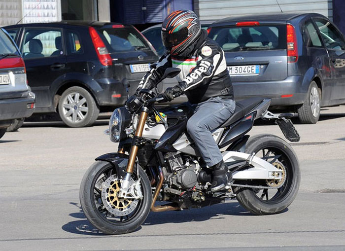 «Κατασκοπευτικές» photo του νέου δικύλινδρου