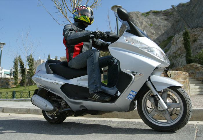 Πέντε scooter «σαν στο σπίτι σας»