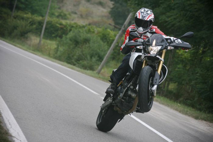 Το πρώτο…test του Aprilia Dorsoduro 1200!