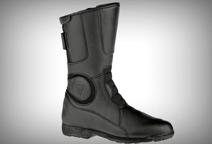 Μπότες Apache από την Dainese