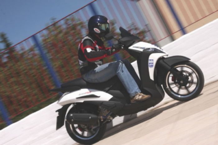 Πρώτη δοκιμή: Peugeot Geopolis 300RS!
