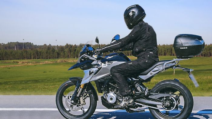 To νέο μικρό GS, και σε δοκιμές στο δρόμο! 