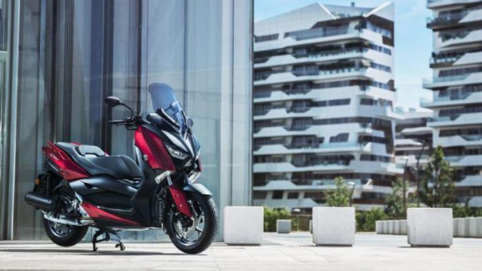 Αιχμηρή σχεδίαση που παραπέμπει στα μεγαλύτερα αδέλφια του.