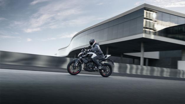CFMOTO 450NK: Με σπορ εμφάνιση και απόδοση 46 ίππων. 