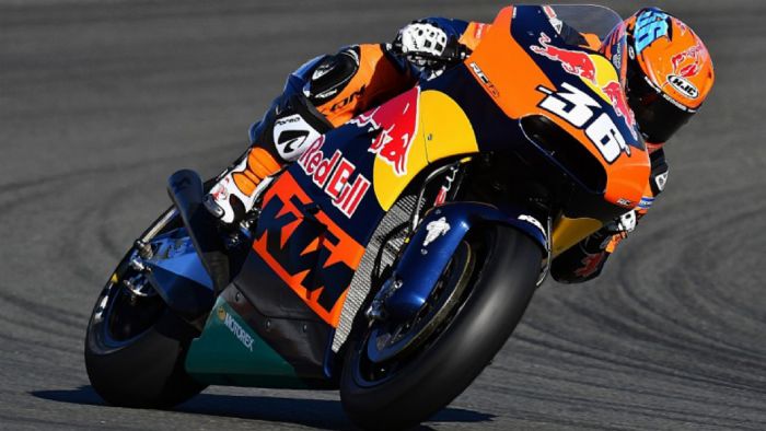 Εντυπωσίασε με τις προηγούμενες εμφανίσεις του και θα αγωνιστεί ξανά στη Βαλένθι Εντυπωσίασε με τις προηγούμενες εμφανίσεις του και θα αγωνιστεί ξανά στη Βαλένθια.