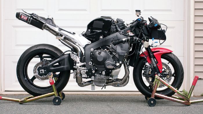 Είναι καλό να ξεκινήσεις τη βελτίωση της μοτοσυκλέτας από τα περιφεριακά. Είναι καλό να ξεκινήσεις τη βελτίωση της μοτοσυκλέτας από τα περιφεριακά.