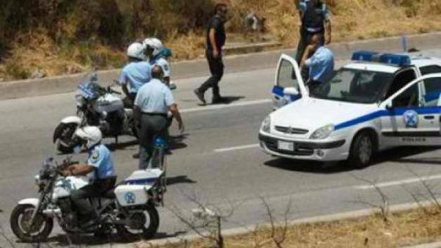 Λάρισα: Έκλεψε μοτοσυκλέτα και τράκαρε με περιπολικό Λάρισα: Έκλεψε μοτοσυκλέτα και τράκαρε με περιπολικό