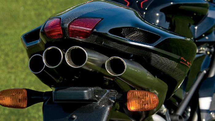 Οι πανέμορφες undertail εξατμίσεις είναι ένα παράδειγμα μιας τεχνολογίας που έχε Οι πανέμορφες undertail εξατμίσεις είναι ένα παράδειγμα μιας τεχνολογίας που έχει εξαφανιστεί σχεδόν τελείως σήμερα.