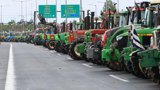 Αγρότες: Νέα μπλόκα σε όλη την Ελλάδα– Ποιοι δρόμοι είναι κλειστοί Αγρότες: Νέα μπλόκα σε όλη την Ελλάδα– Ποιοι δρόμοι είναι κλειστοί