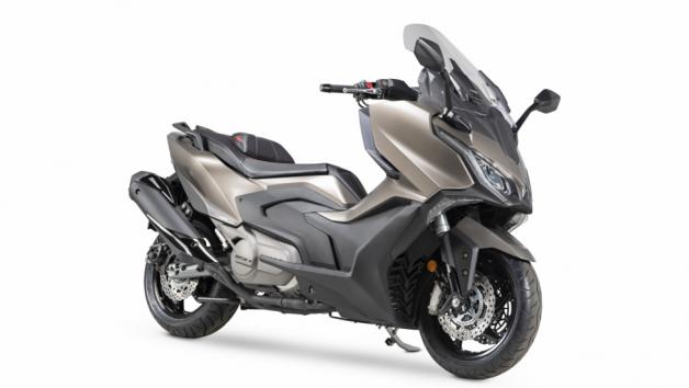 Νέο KYMCO ΑΚ 550: Το πρώτο scooter με Cornering ABS Νέο KYMCO ΑΚ 550: Το πρώτο scooter με Cornering ABS