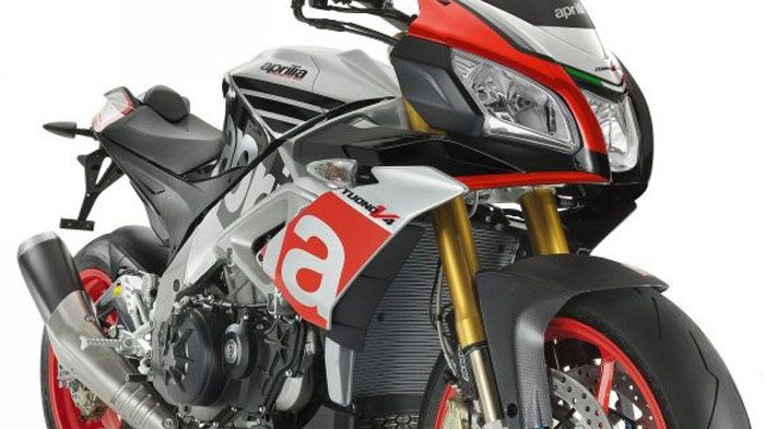Περισσότερα κυβικά, 175 ίπποι και έκδοση Factory είναι τα πρώτο μεγάλα νέα για το ανανεωμένο Aprilia Tuono V4 1100 RR.