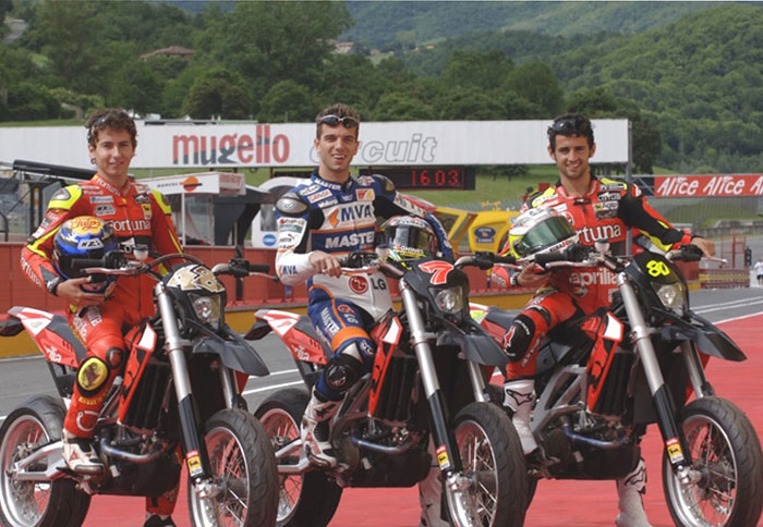 Η Aprilia έκανε δωράκια Η Aprilia έκανε δωράκια