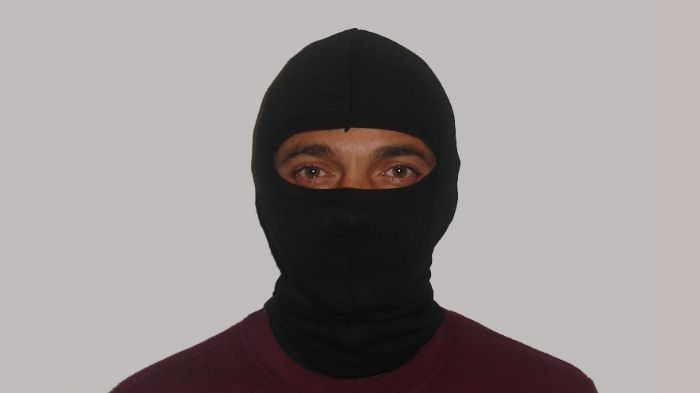 Προστασία από το κρύο και τον αέρα με το κάλυμμα κεφαλιού - λαιμού, της e-moto. Προστασία από το κρύο και τον αέρα με το κάλυμμα κεφαλιού - λαιμού, της e-moto.