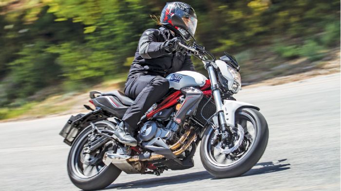 Η δοκιμή της Benelli BN 302 
