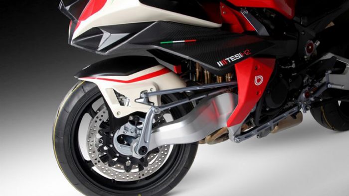 To Bimota Tesi H2 σε λεπτομέρεια της εμπρός ανάρτησης. 