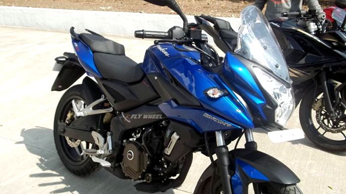 To Pulsar AS 200 είναι η πρόταση της Bajaj στα μικρού κυβισμού Adventure, ίσως, το πρώτο σε αυτόν τον κυβισμό.
