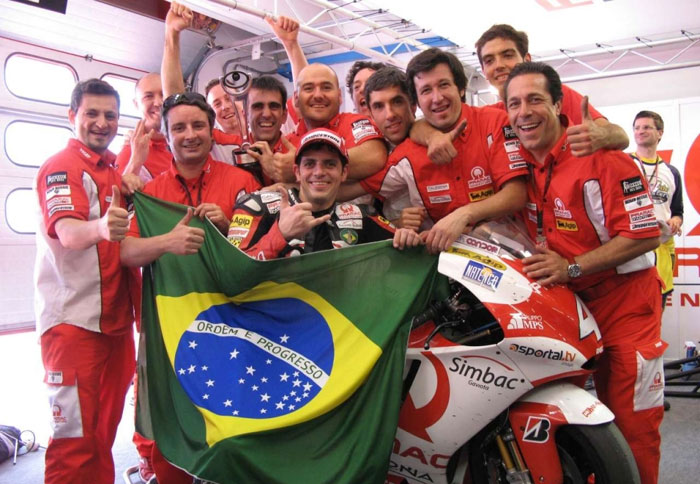 Τρεις κενές θέσεις στα Moto GP