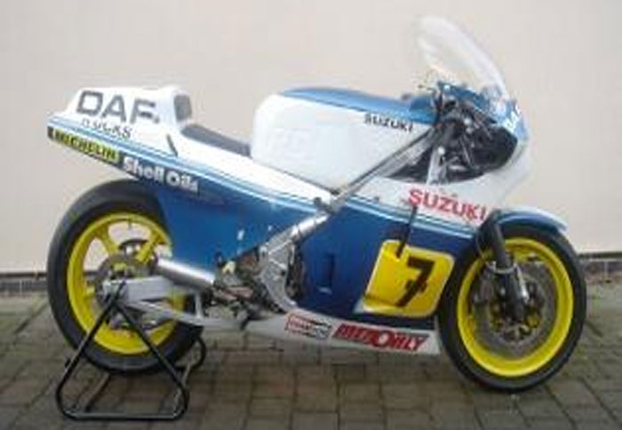 Στο «σφυρί» οι μοτοσικλέτες του Sheene