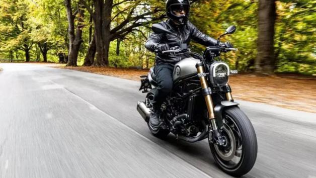 Leoncino 800: πιο δυνατό και με μεγαλύτερο κινητήρα Leoncino 800: πιο δυνατό και με μεγαλύτερο κινητήρα