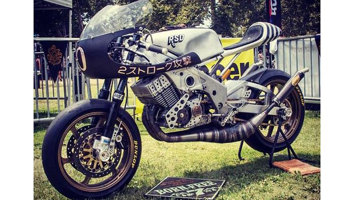 H Δίχρονη Επίθεση δεν είναι μόνο όνομα, το εννοεί κιόλας.