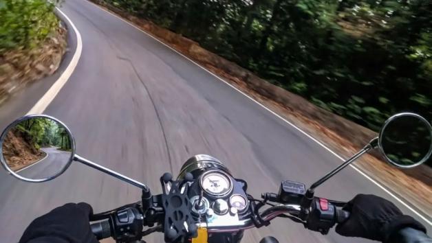 Σχεδόν κάθε αναβάτης έχει ζήσει εκείνη τη στιγμή που μέσα στη στροφή καταλαβαίνει ότι η μοτοσυκλέτα δεν στρίβει όσο πρέπει.