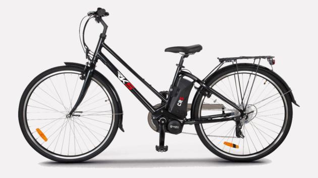 Το ηλεκτρικό ποδήλατο διακρίνεται για την ποιοτική κατασκευή του, αλλά και την ά Το ηλεκτρικό ποδήλατο διακρίνεται για την ποιοτική κατασκευή του, αλλά και την άνεση στο δρόμο χάρη στους μεγάλους τροχούς 28 ιντσών